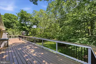 1201 Lakeview Dr, Cross Junction, VA 22625 - Photo 9