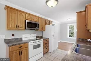 1201 Lakeview Dr, Cross Junction, VA 22625 - Photo 21