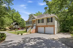 1201 Lakeview Dr, Cross Junction, VA 22625 - Photo 3
