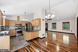 323 S Timber Ridge Rd, Cross Junction, VA 22625 - Photo 5