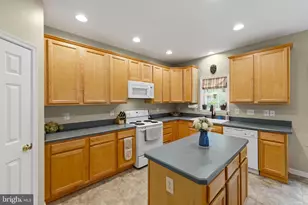 107 Sunset Cir, Cross Junction, VA 22625 - Photo 15