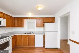 304 Chatham Square, Winchester, VA 22601 - Photo 5
