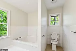 102 Northwood Cir, Cross Junction, VA 22625 - Photo 23