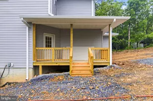 607 South Lakeview, Cross Junction, VA 22625 - Photo 5