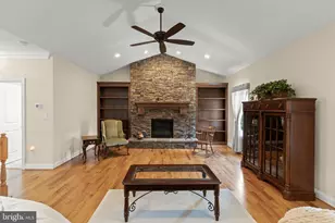 135 Kinross Dr, Winchester, VA 22602 - Photo 5