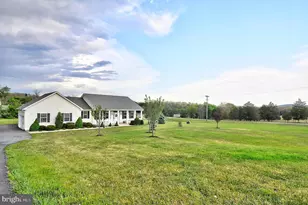 447 Plow Run Ln, Winchester, VA 22602 - Photo 7
