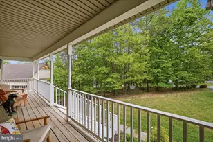 514 Sleigh Dr, Cross Junction, VA 22625 - Photo 11