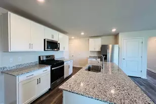 118 Medley Wy, Stephens City, VA 22655 - Photo 11