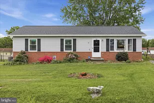 106 Lakeview Ct, Stephens City, VA 22655 - Photo 1