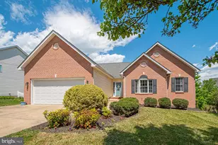 121 Travis Ct, Winchester, VA 22602 - Photo 1