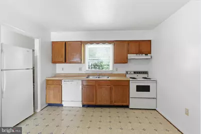 820 Locust Street #6, Stephens City, VA 22655 - Photo 9