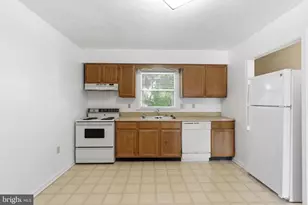 830 Locust St, Stephens City, VA 22655 - Photo 7