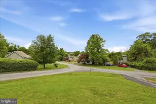 200 Fairway Cir, Cross Junction, VA 22625 - Photo 39