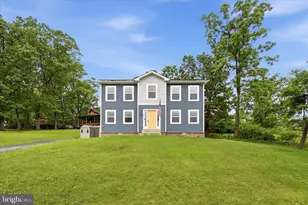 200 Fairway Cir, Cross Junction, VA 22625 - Photo 5