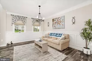 103 Fairway Cir, Cross Junction, VA 22625 - Photo 5