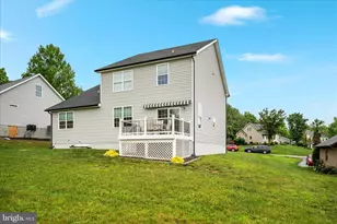 103 Fairway Cir, Cross Junction, VA 22625 - Photo 33