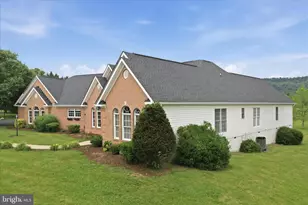 300 Tavistock Dr, Winchester, VA 22602 - Photo 5
