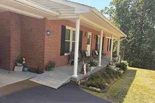 201 Woodridge Ln, Winchester, VA 22603 - Photo 5