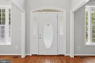 1257 Lakeview Dr, Cross Junction, VA 22625 - Photo 5