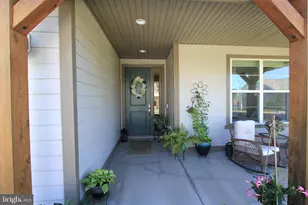 142 Milkweed Dr, Lake Frederick, VA 22630 - Photo 3