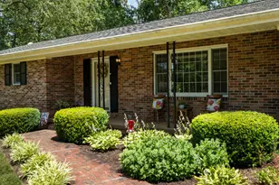 106 Hickory Hill Dr, Stephens City, VA 22655 - Photo 3