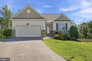 127 Auburn Hill Ct, Stephens City, VA 22655 - Photo 3