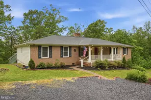 211 Creekview Ln, Middletown, VA 22645 - Photo 3