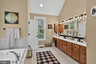 356 Chimney Cir, Middletown, VA 22645 - Photo 37