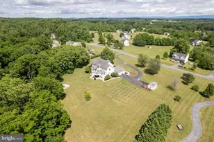 356 Chimney Cir, Middletown, VA 22645 - Photo 89