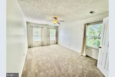 700 S Lakeview Drive, Cross Junction, VA 22625 - Photo 17