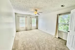 700 S Lakeview Dr, Cross Junction, VA 22625 - Photo 17