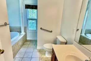 700 S Lakeview Dr, Cross Junction, VA 22625 - Photo 19