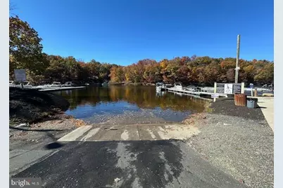 700 S Lakeview Drive, Cross Junction, VA 22625 - Photo 35
