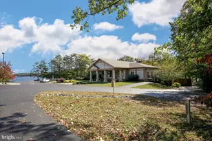 700 S Lakeview Dr, Cross Junction, VA 22625 - Photo 31