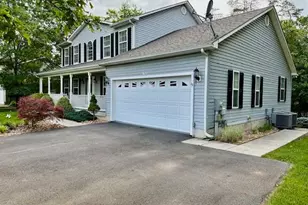 700 S Lakeview Dr, Cross Junction, VA 22625 - Photo 3