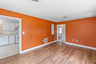 143 E Dowell J Circle E, Winchester, VA 22602 - Photo 5