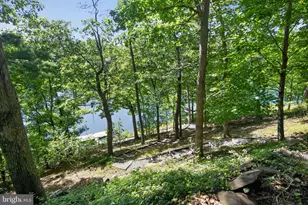 233 Sunset Cir, Cross Junction, VA 22625 - Photo 7
