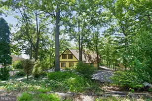 233 Sunset Cir, Cross Junction, VA 22625 - Photo 5