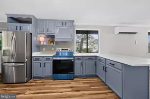 233 Sunset Cir, Cross Junction, VA 22625 - Photo 15
