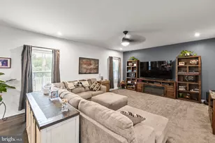 109 Decatur Cir, Stephens City, VA 22655 - Photo 35