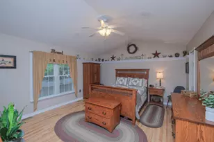 228 Fairway Cir, Cross Junction, VA 22625 - Photo 13