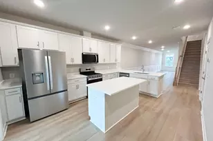 404 Granite Rdg Dr, Winchester, VA 22603 - Photo 5