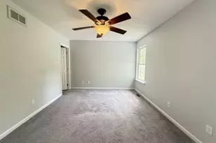 301 Sutton Ct, Winchester, VA 22601 - Photo 9