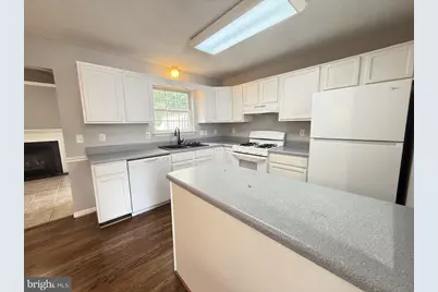 301 Sutton Court, Winchester, VA 22601 - Photo 5