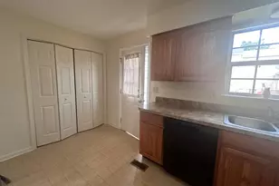 222 Waterford Ln, Winchester, VA 22602 - Photo 9