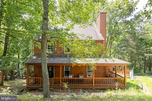 334 Overlook Dr, Cross Junction, VA 22625 - Photo 1