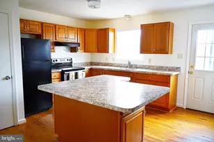 107 Parkside Dr, Winchester, VA 22602 - Photo 3