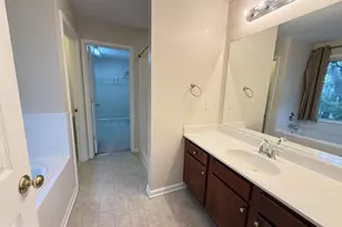 1234 Lakeview Dr, Cross Junction, VA 22625 - Photo 31