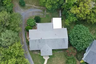 2111 Shawn Dr, Middletown, VA 22645 - Photo 3