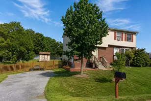 106 Lakeridge Dr, Stephens City, VA 22655 - Photo 1